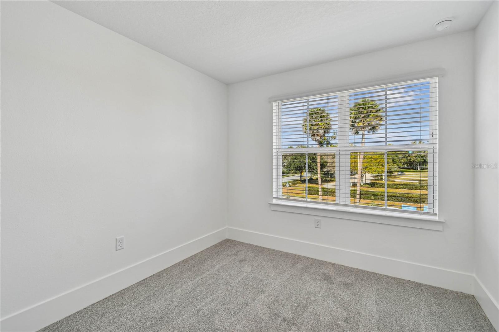 TOWNES AT NORTHLAKE - Residential