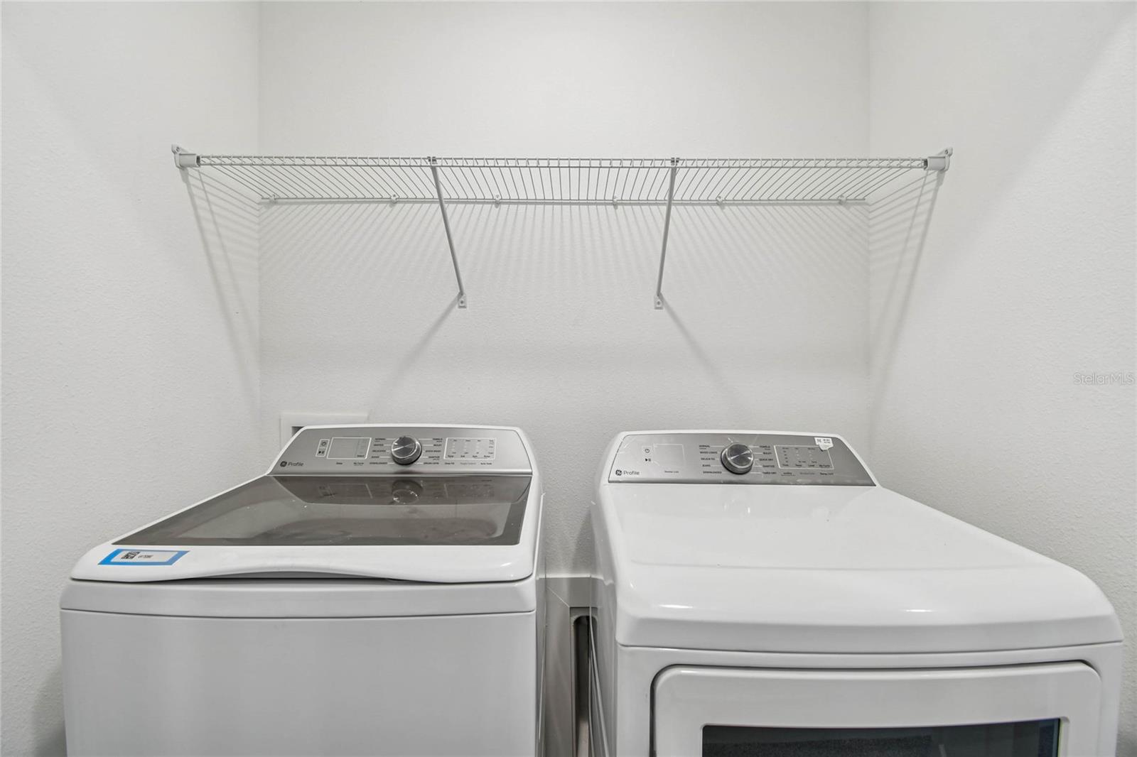 TOWNES AT NORTHLAKE - Residential