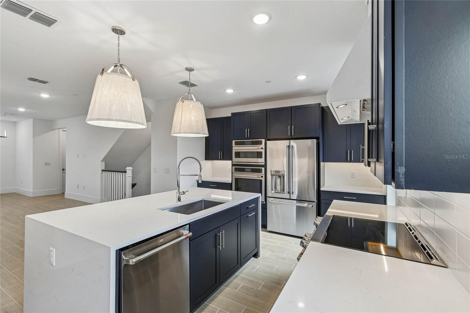 TOWNES AT NORTHLAKE - Residential