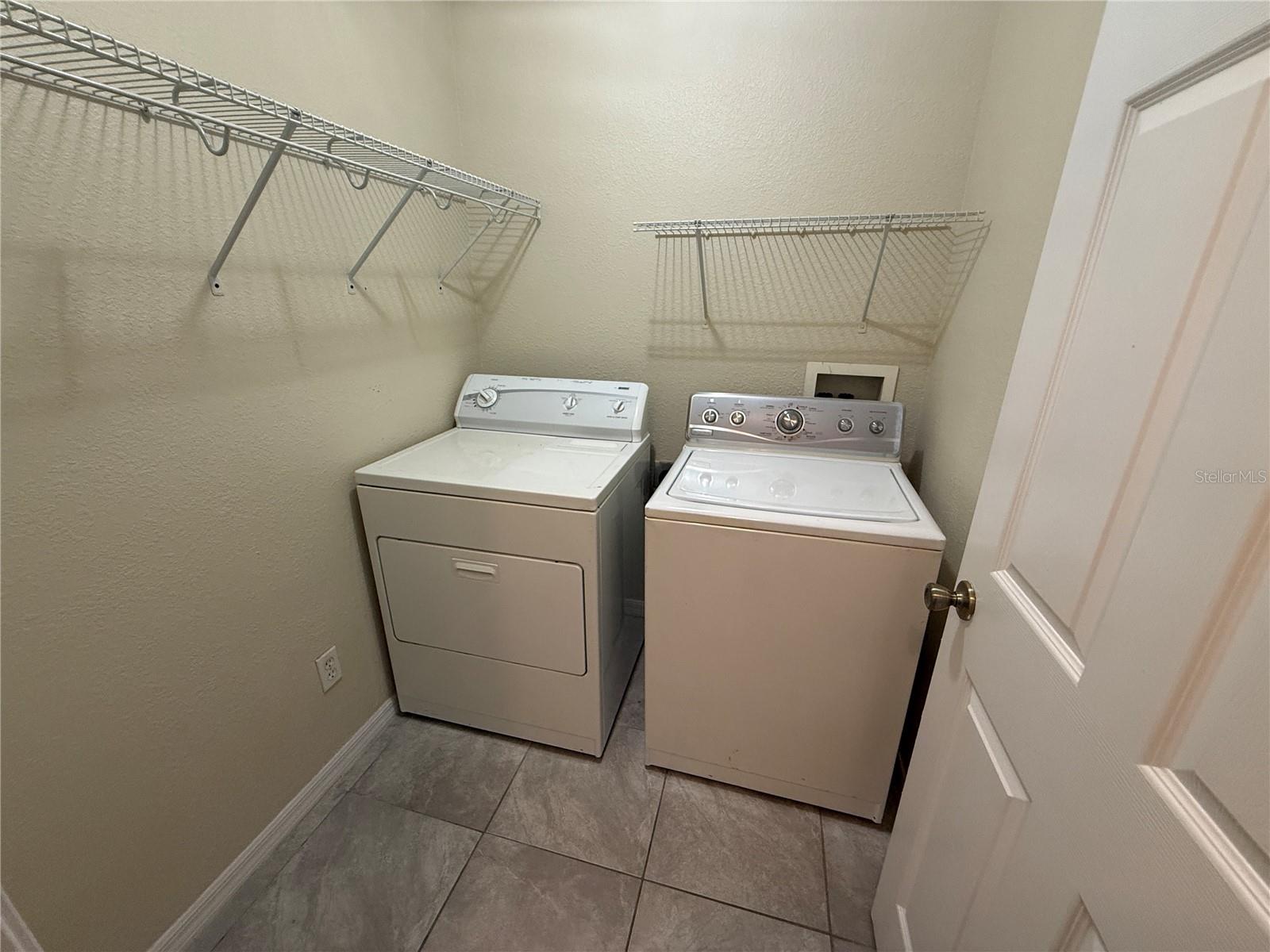 SILVER SPGS SHORES UN 24 - Residential