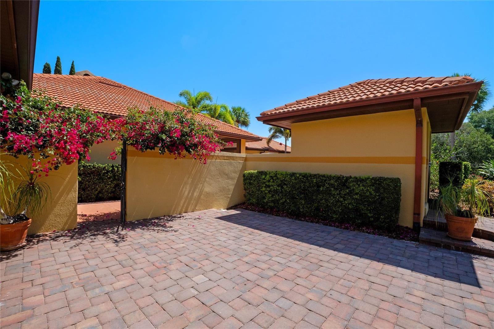 BUTLER BAY - Residential