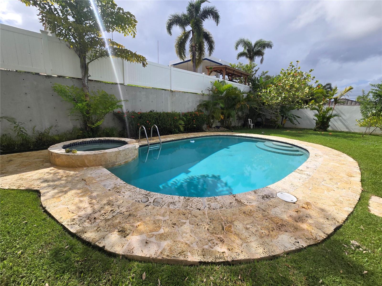 CIUDAD JARDIN B18 C/ PASEO FLORIDO - Residential