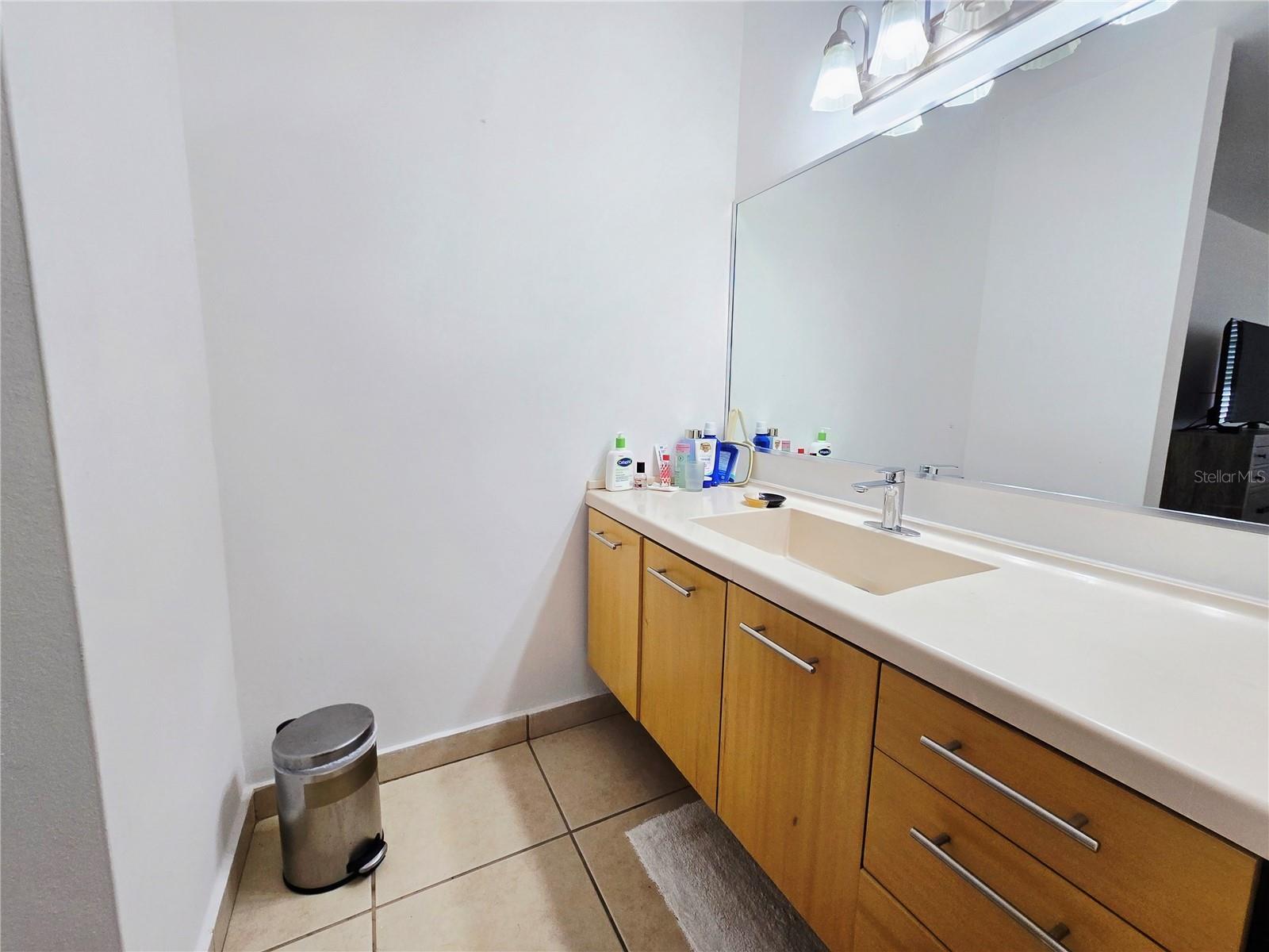 CIUDAD JARDIN B18 C/ PASEO FLORIDO - Residential