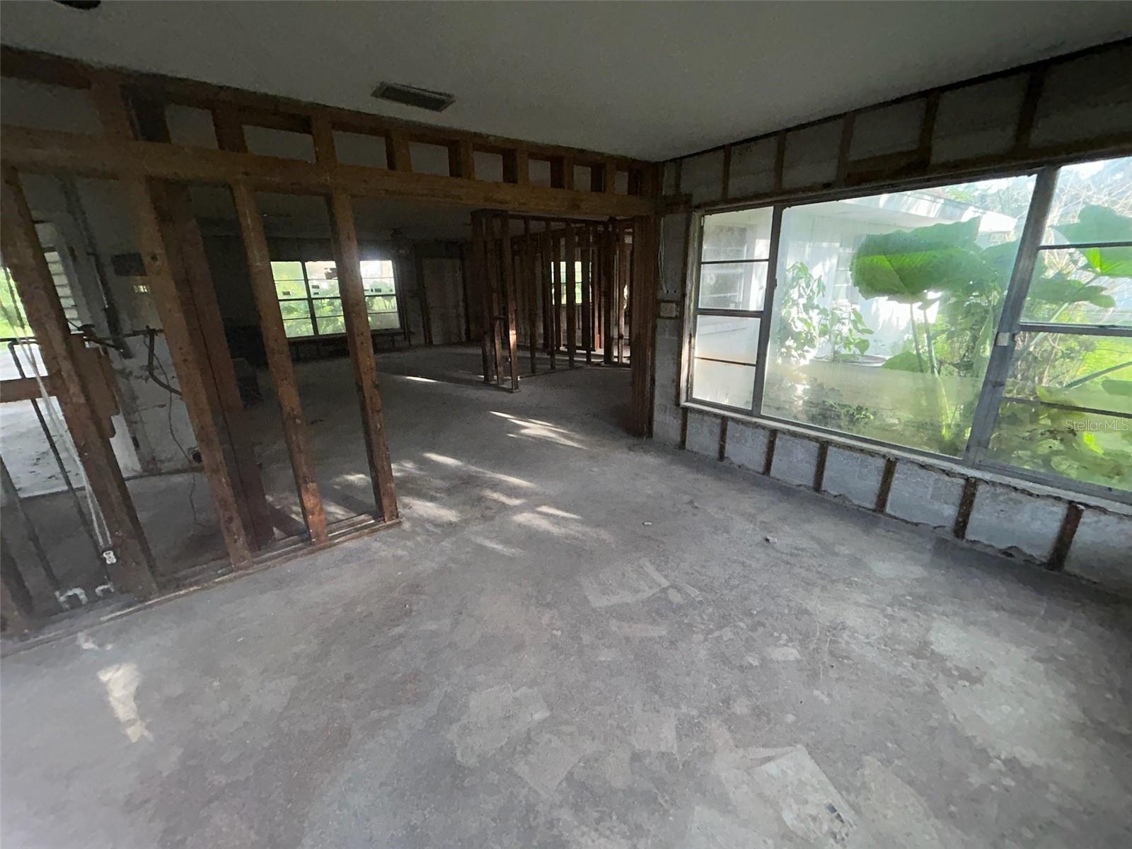 4979 LAKEWOOD DRIVE