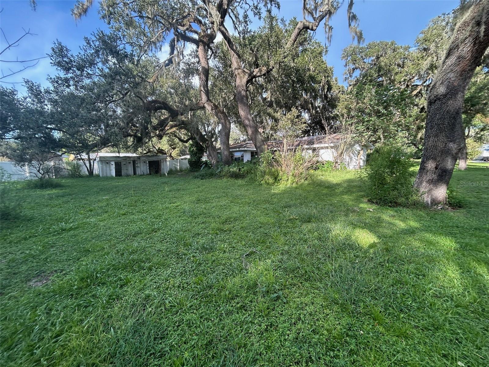 LAKEWOOD - Residential