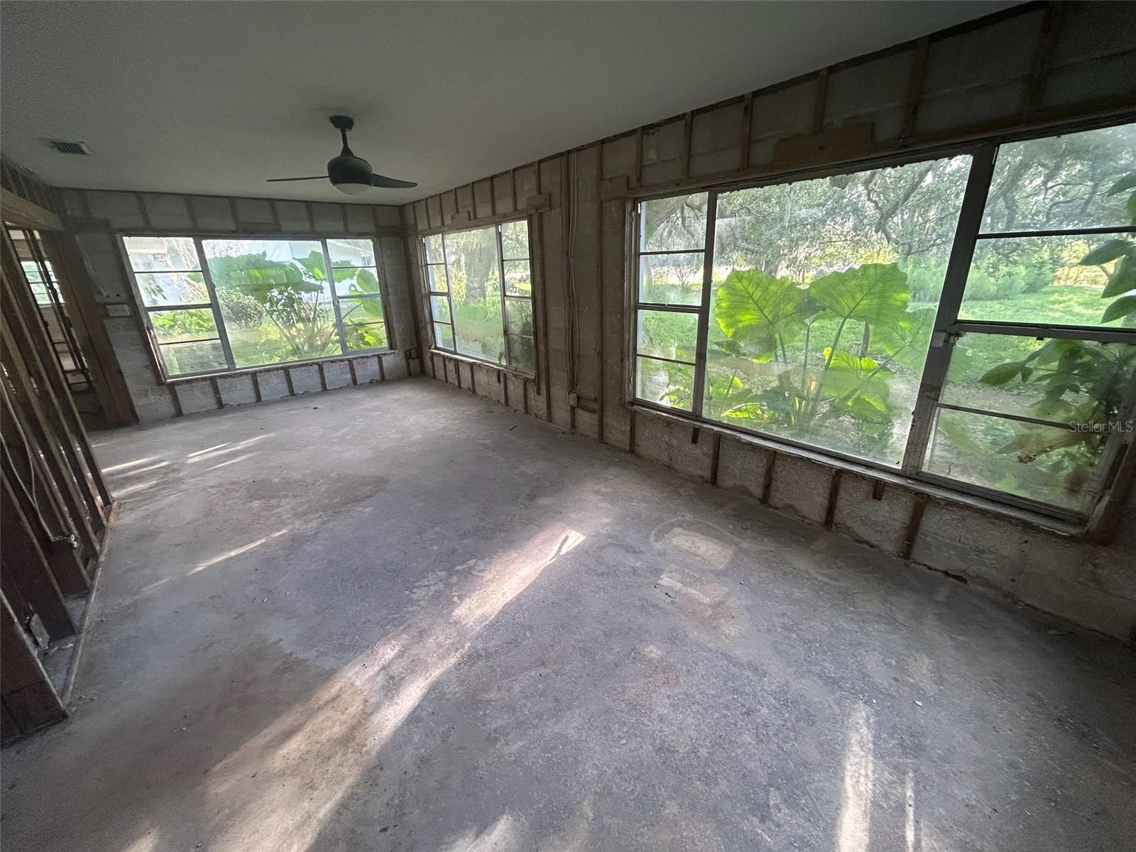 4979 LAKEWOOD DRIVE