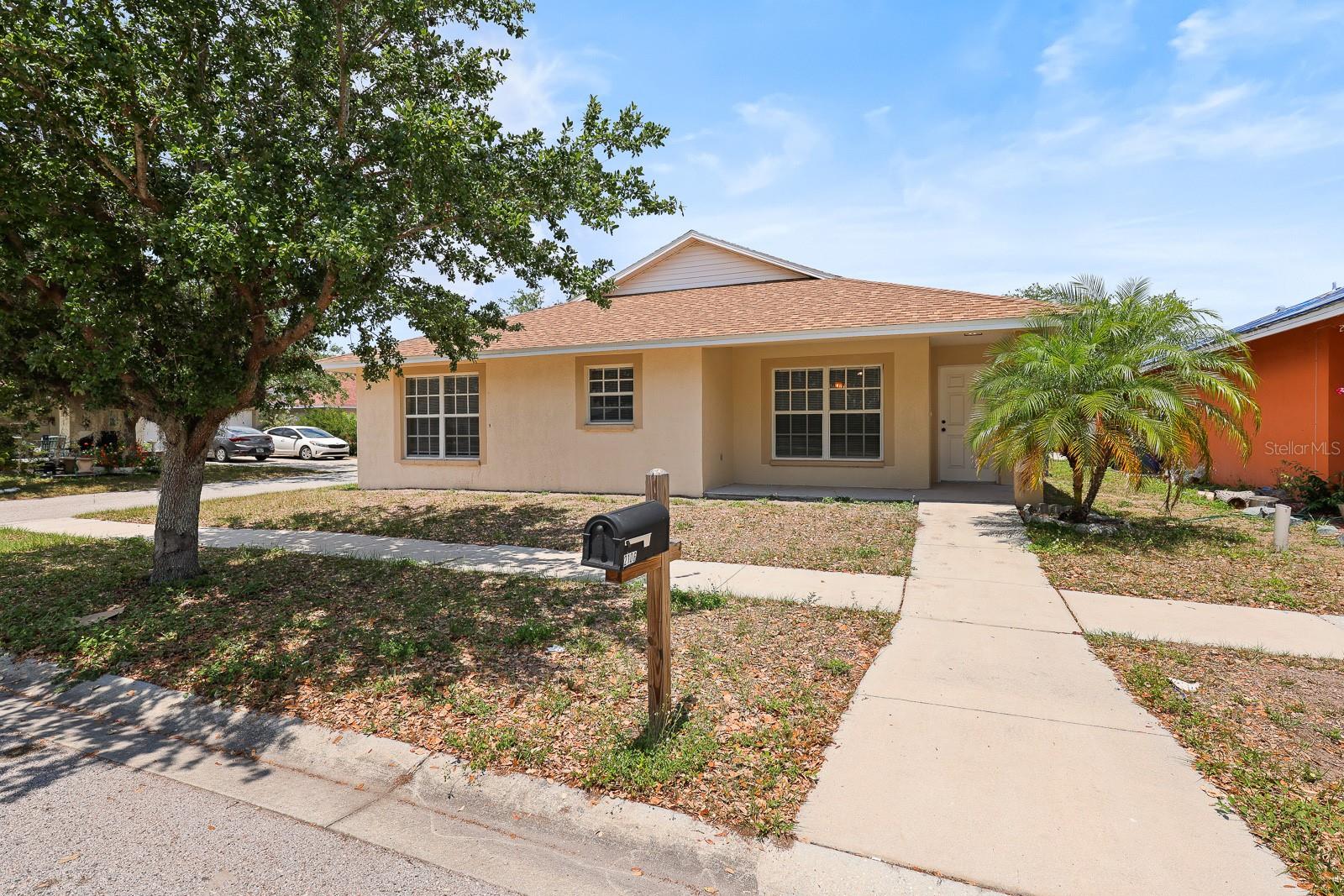 Photo 1 of 30 — 2106 PLEASANT VIEW AVENUE, RUSKIN, FL 33570