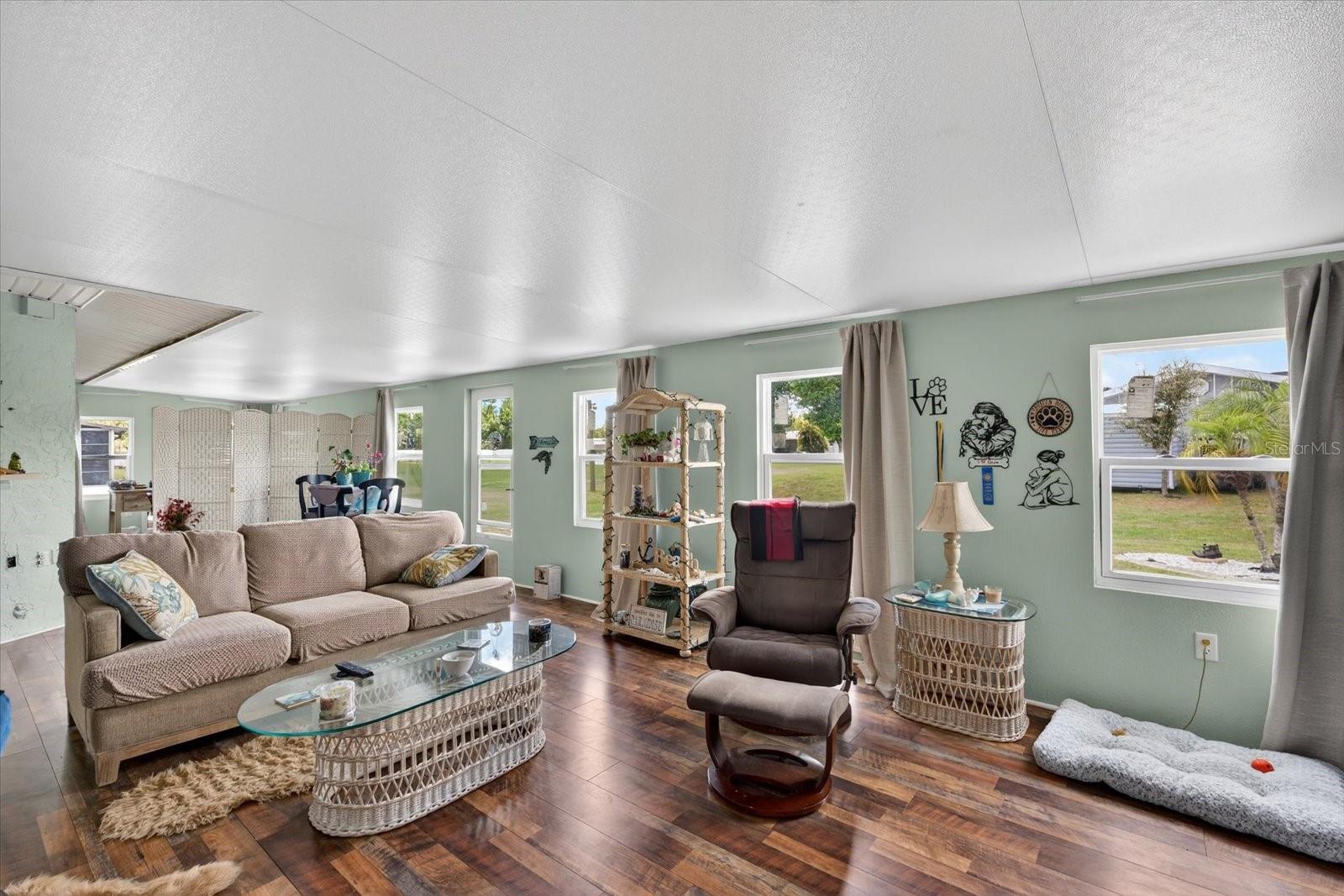 DECOSTERS ADD - Residential