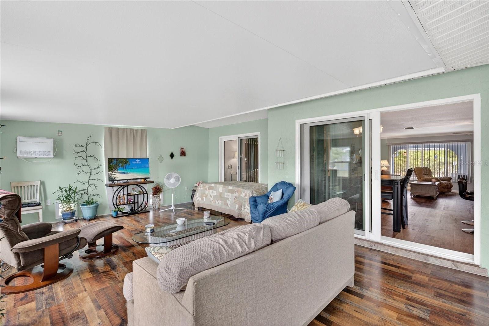 DECOSTERS ADD - Residential