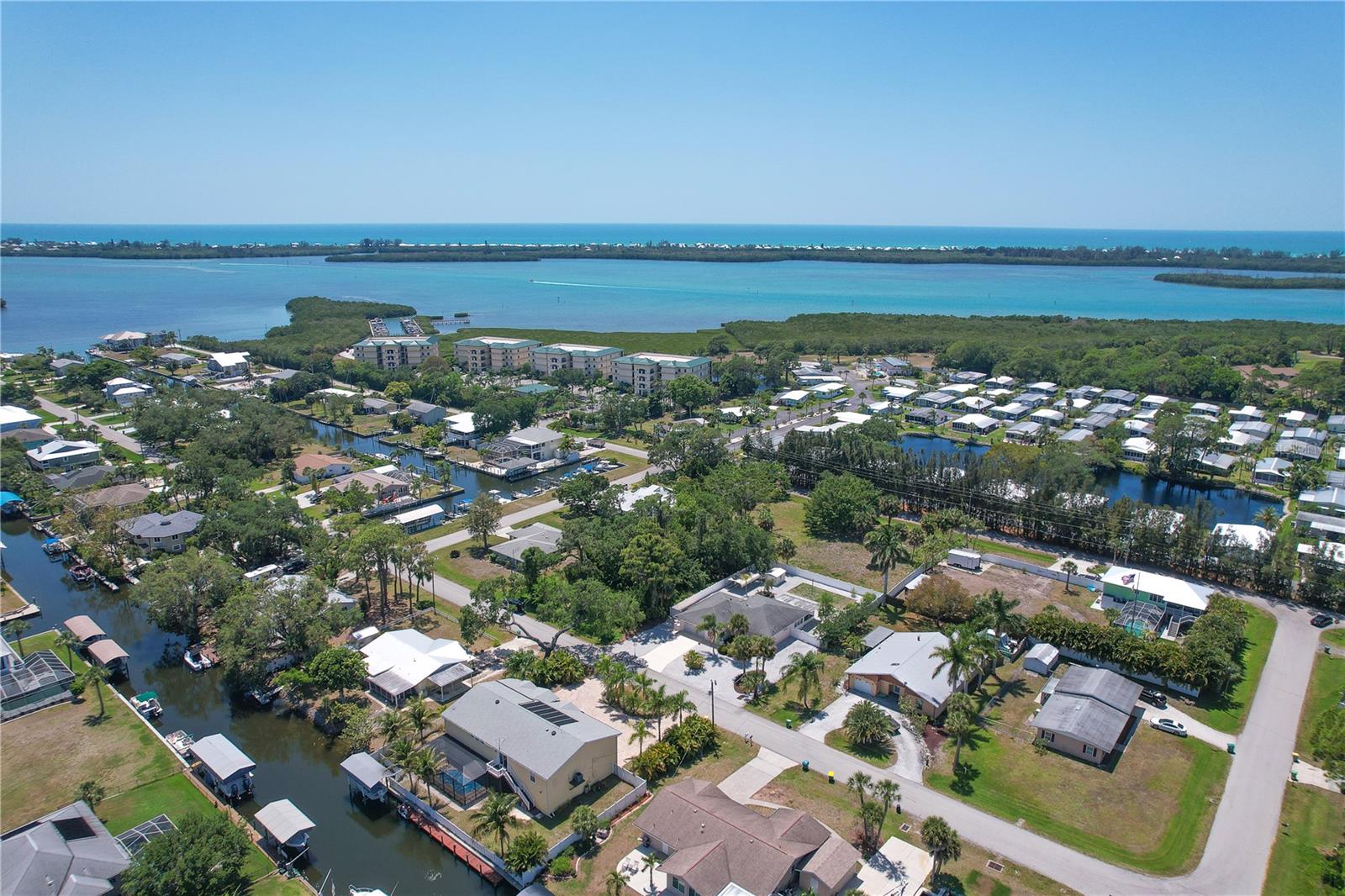 PINE LAKE - Residential