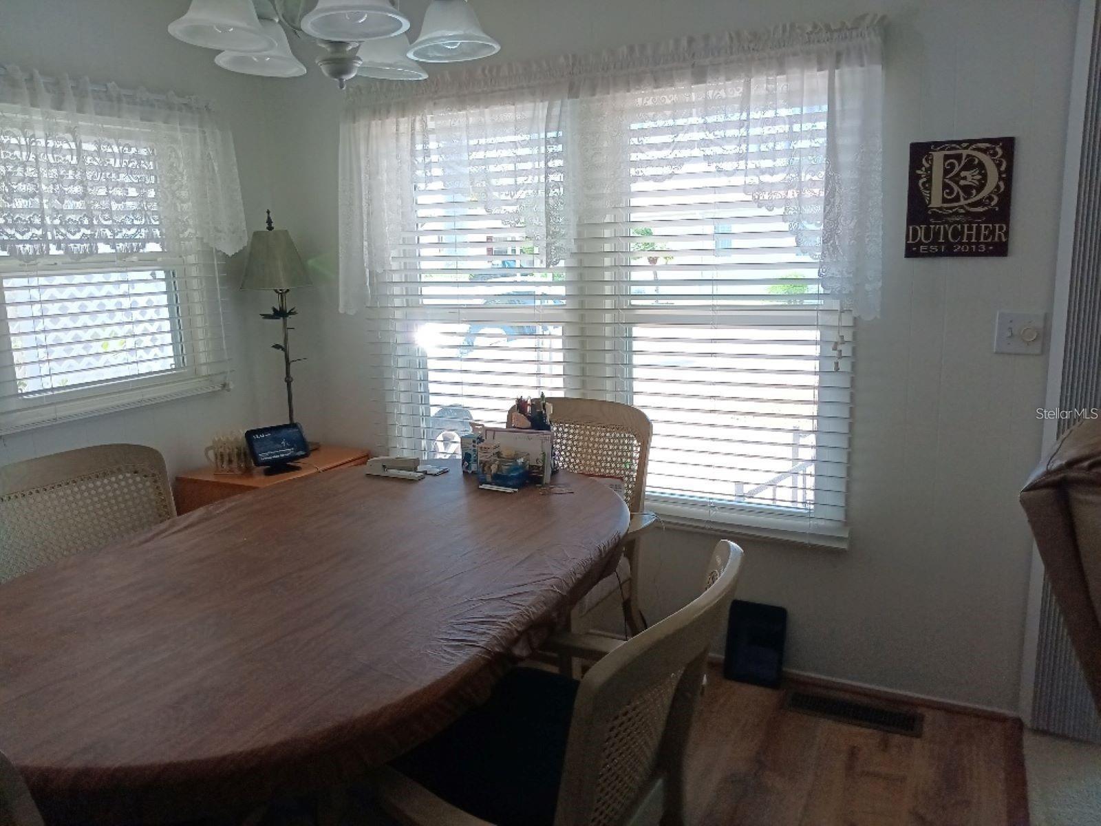 COUNTRY CLUB ESTATES - Residential