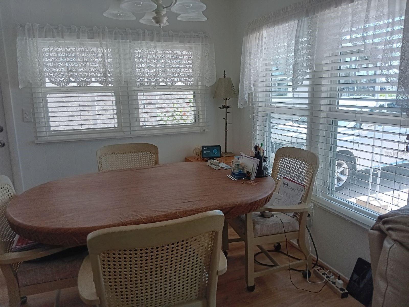 COUNTRY CLUB ESTATES - Residential