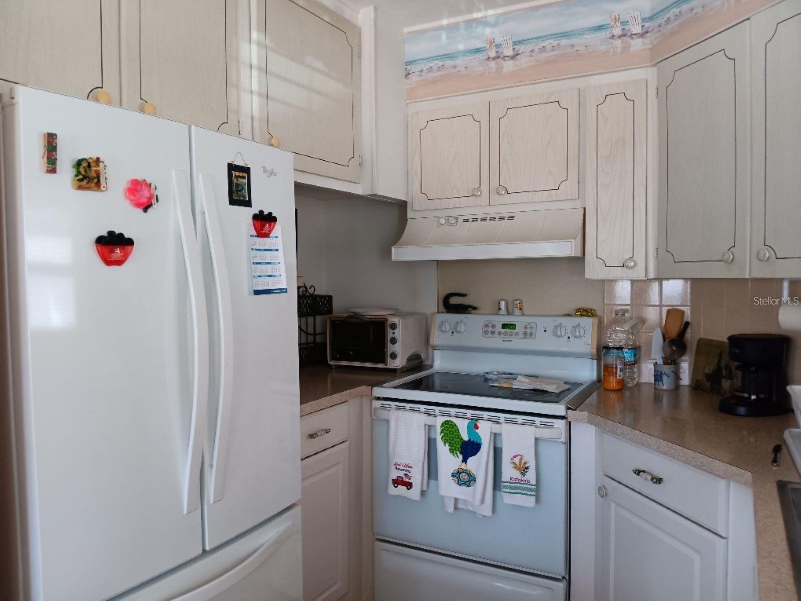 COUNTRY CLUB ESTATES - Residential