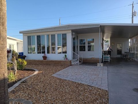 638 LEISURE VENICE FL 34285