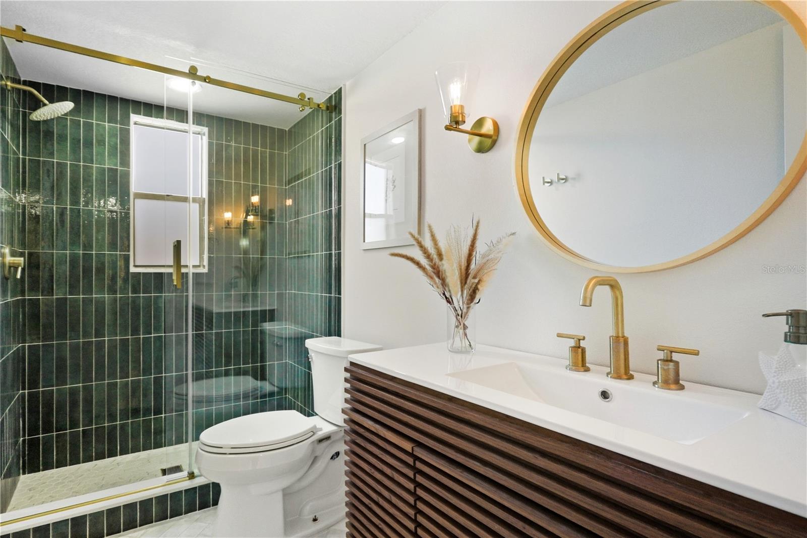 CHATEAU PELHAM APTS CONDO - Residential