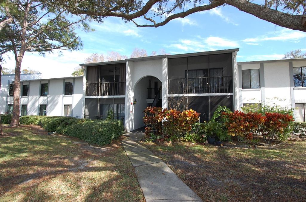 Photo of 1258 Pine Ridge Circle W #E2, Tarpon Springs, FL 34688 (MLS # TB8468920)