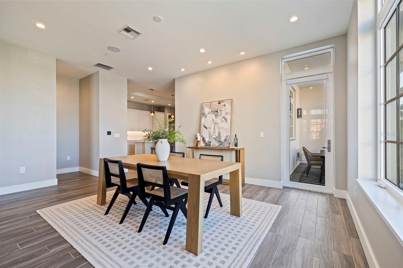 91 DAVIS BOULEVARD 201