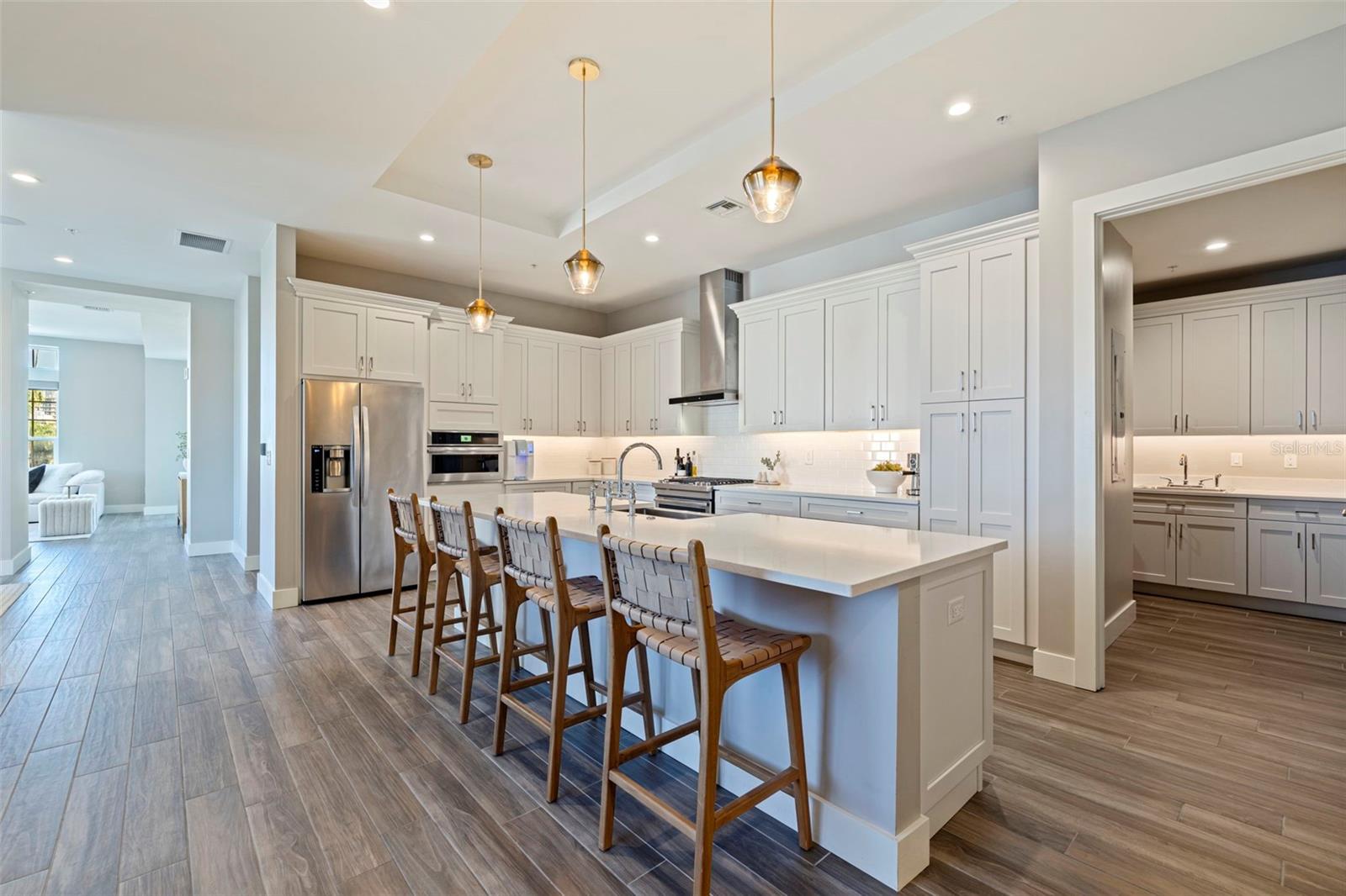 91 DAVIS BOULEVARD 201