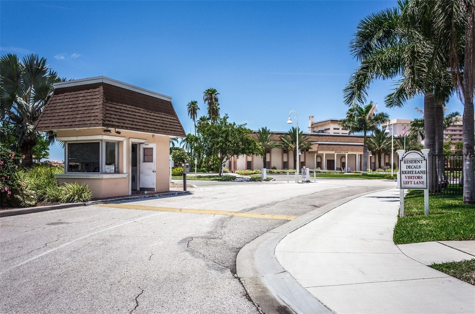 BAYWAY ISLES POINT BRITTANY FOUR - Residential