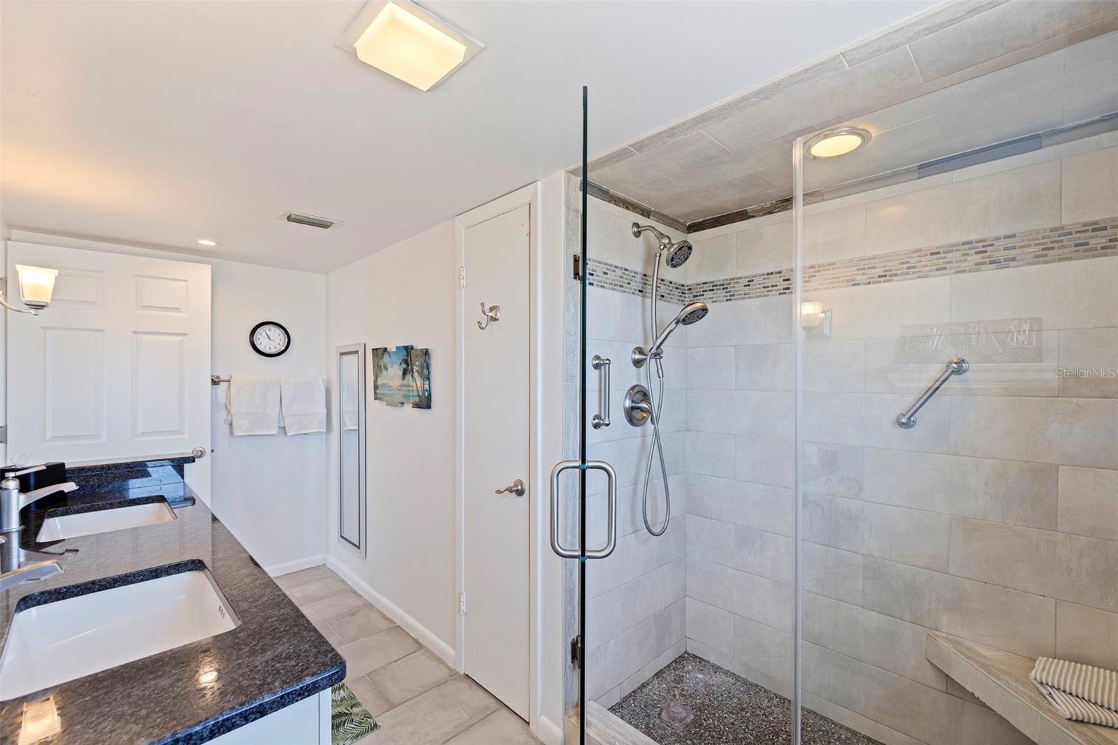 BAYWAY ISLES POINT BRITTANY FOUR - Residential