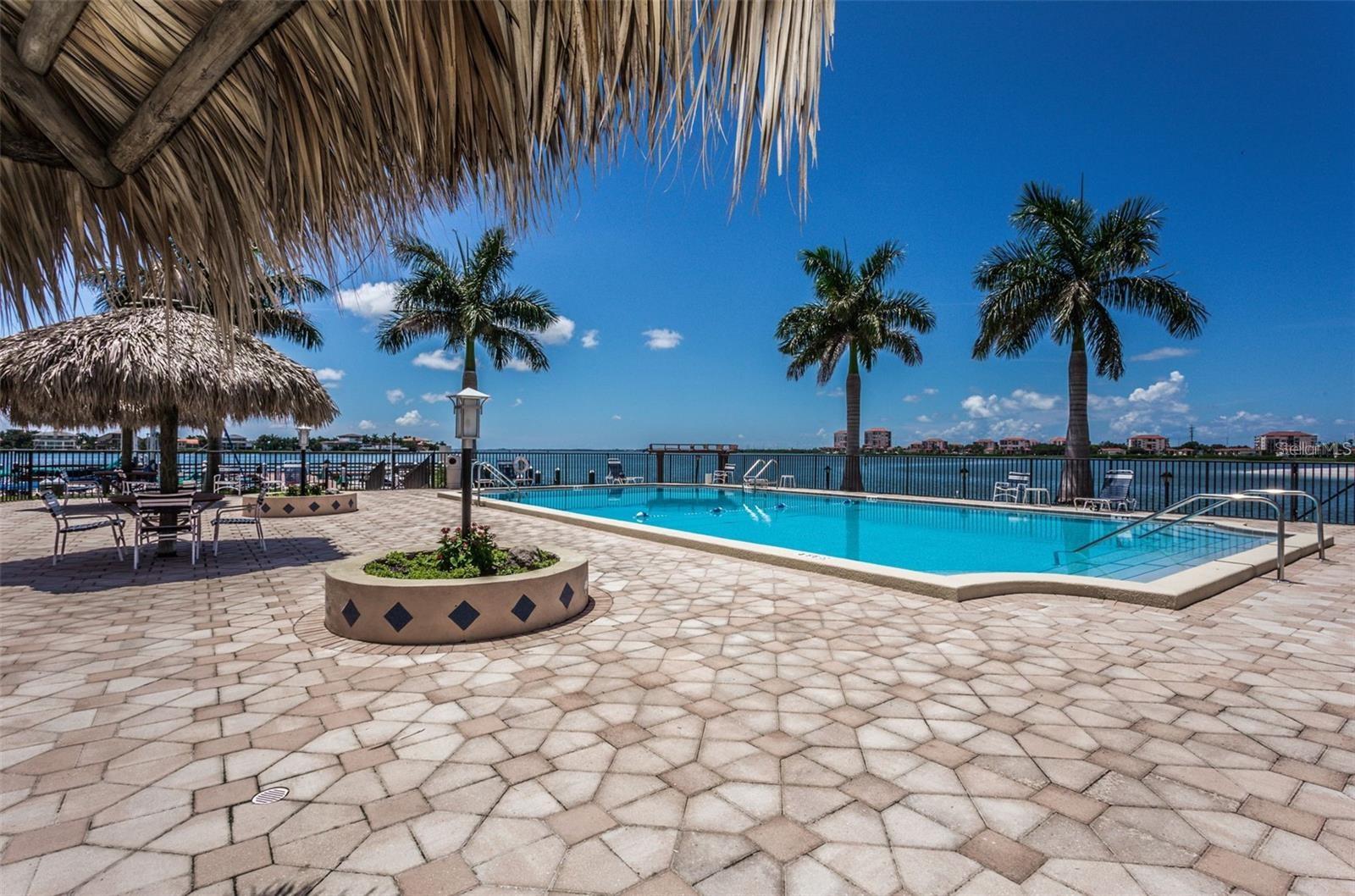 BAYWAY ISLES POINT BRITTANY FOUR - Residential