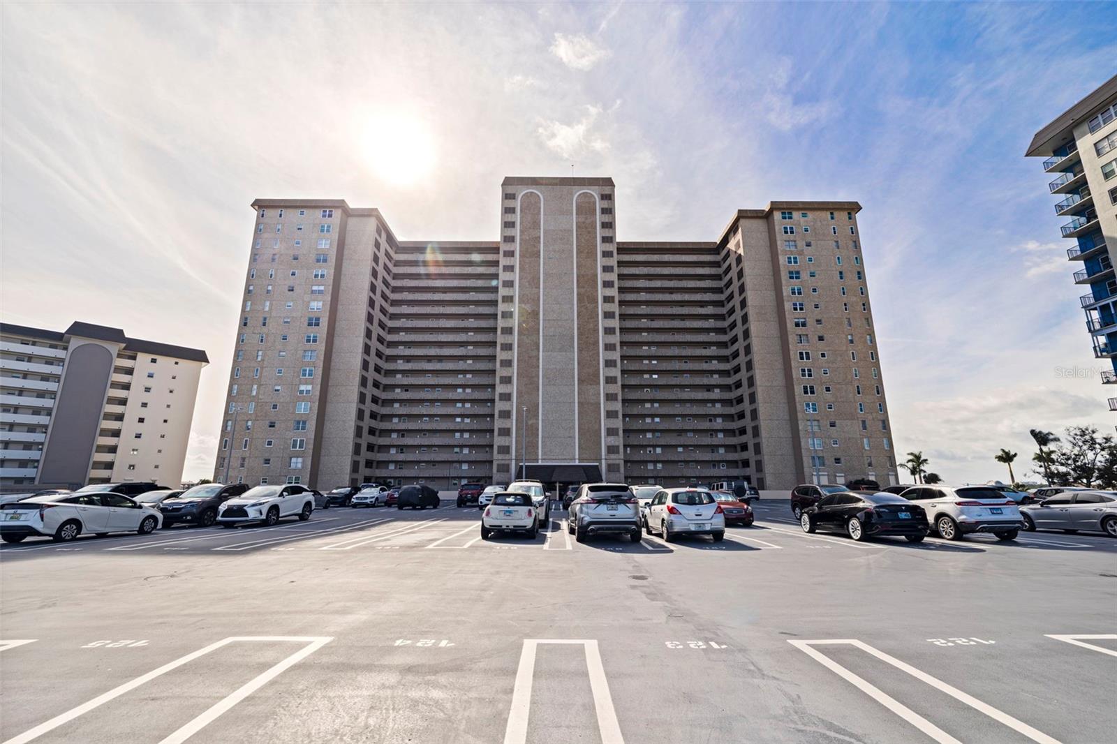 BAYWAY ISLES POINT BRITTANY FOUR - Residential