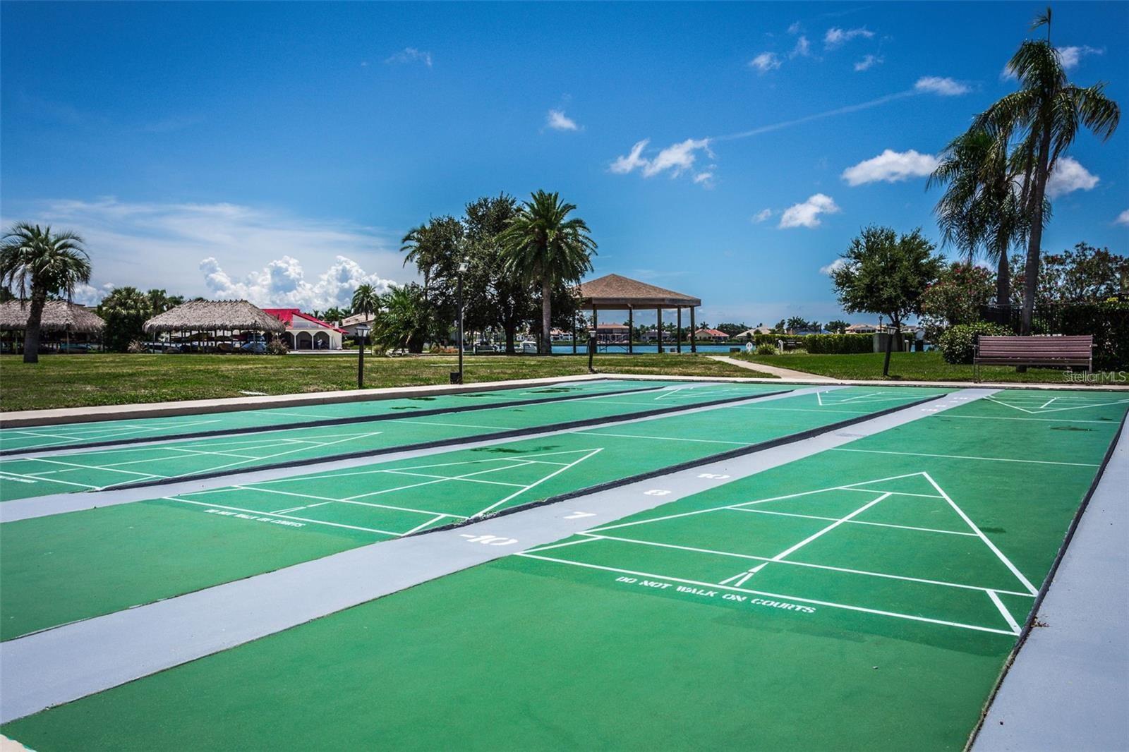 BAYWAY ISLES POINT BRITTANY FOUR - Residential