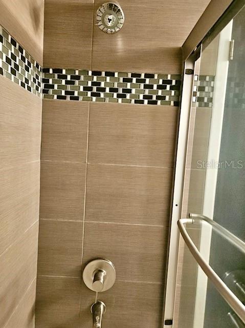 BAY VILLAS CONDO - Residential Lease