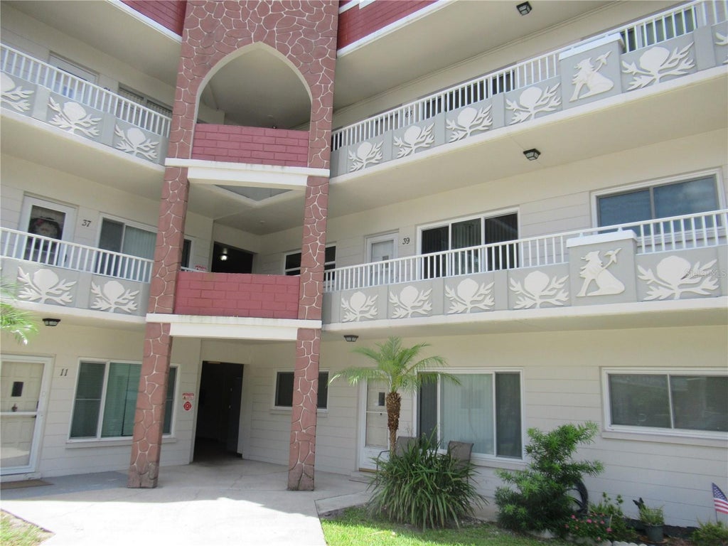 Photo of 2363 Israeli Drive #39, Clearwater, FL 33763 (MLS # TB8545466)