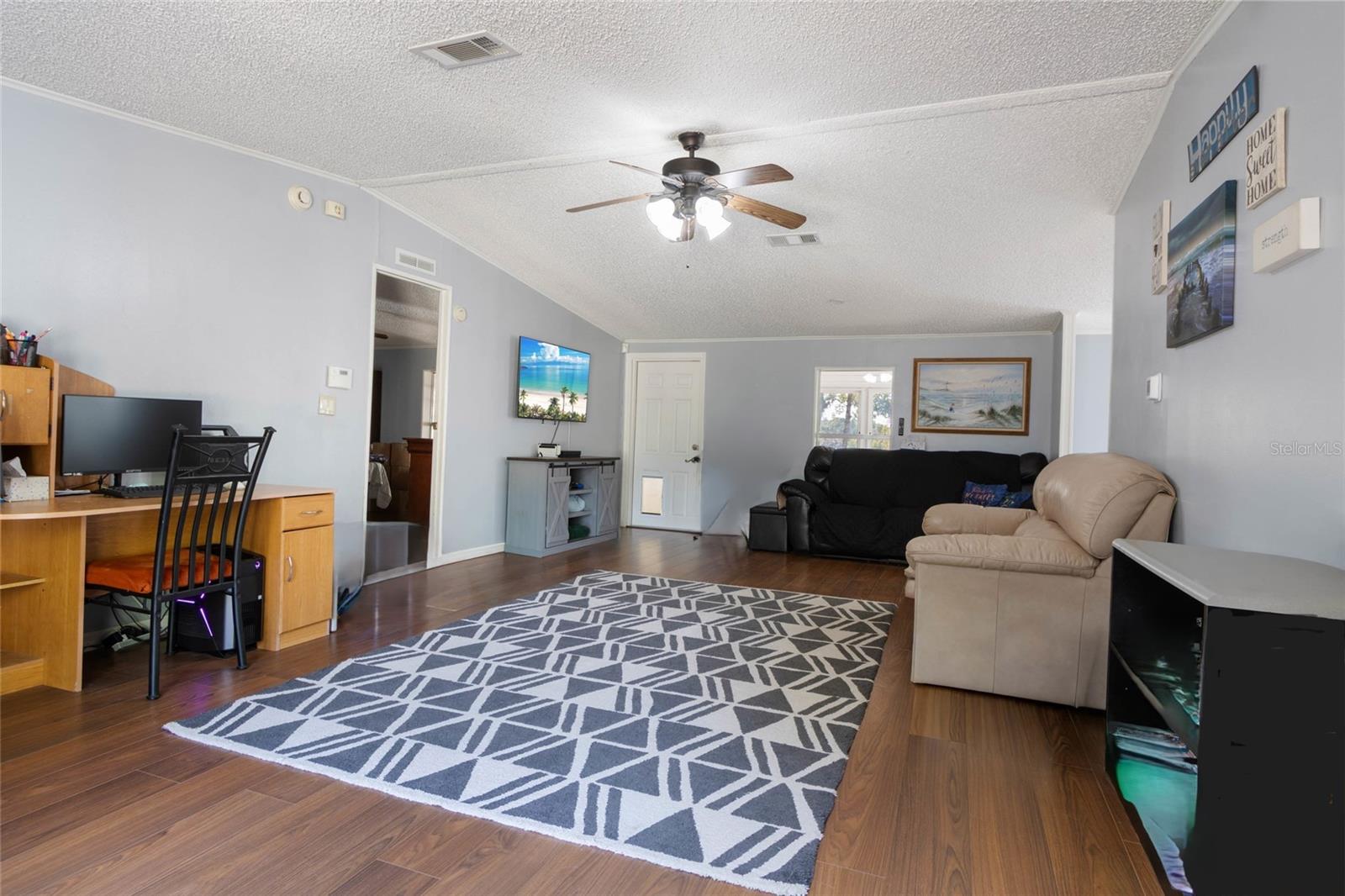 W1/2 OF W1/2 OF SE1/4 OF NW1/4 OF SW1/4 LESS S 15 - Residential