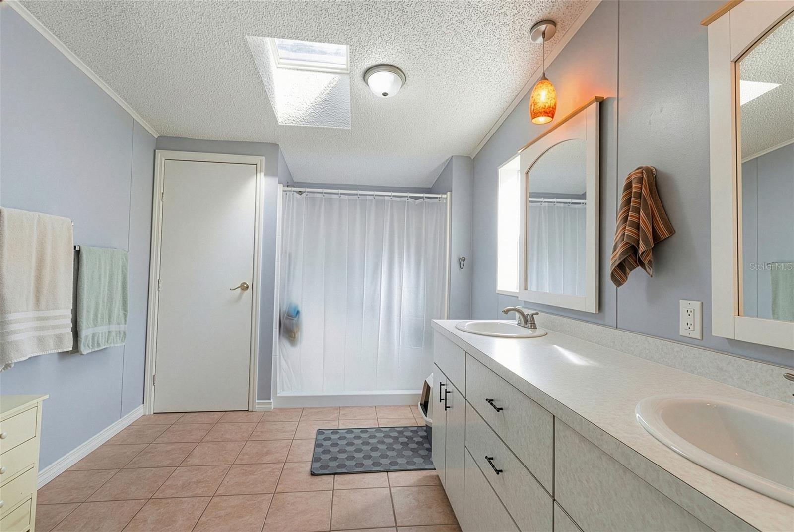 W1/2 OF W1/2 OF SE1/4 OF NW1/4 OF SW1/4 LESS S 15 - Residential