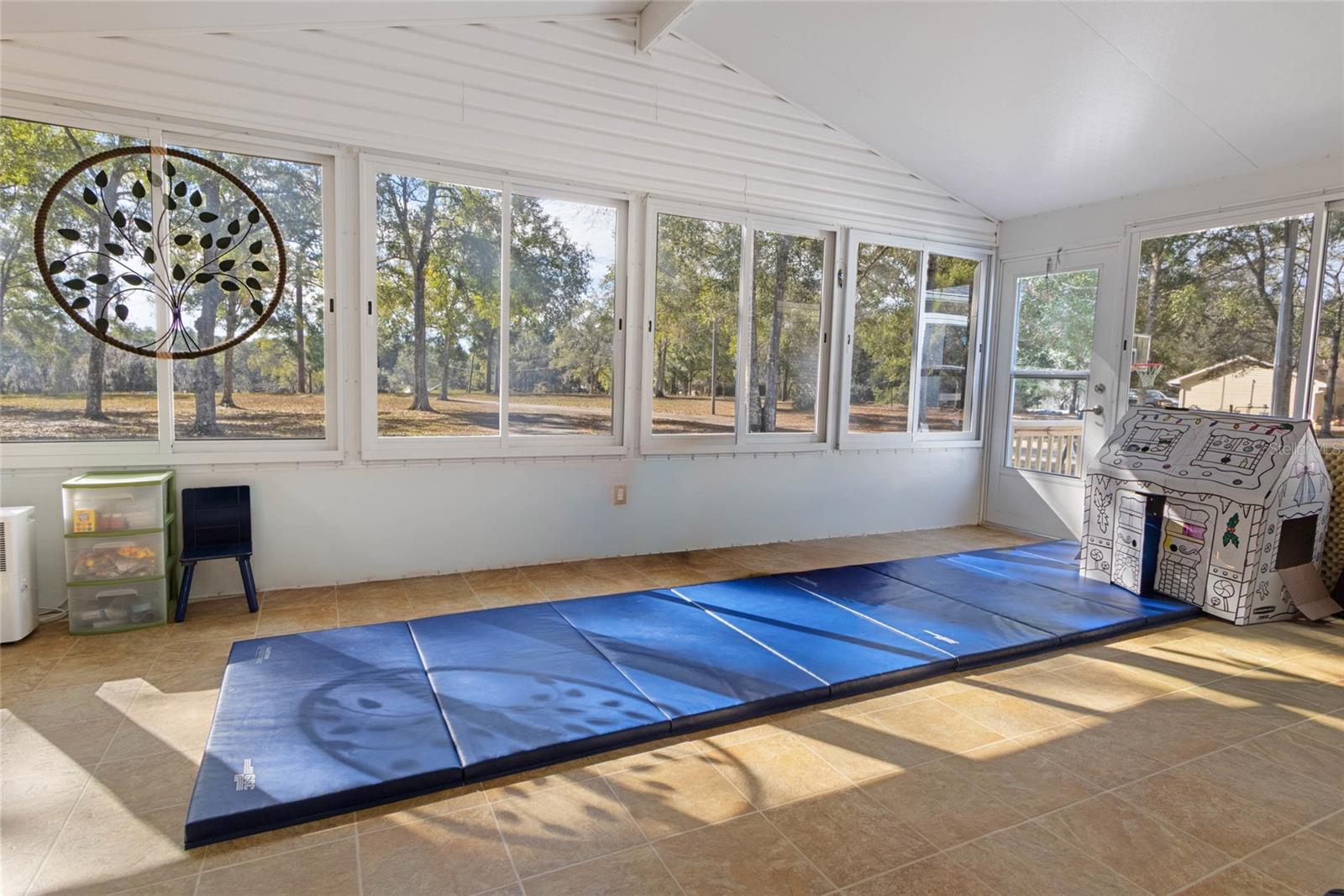 W1/2 OF W1/2 OF SE1/4 OF NW1/4 OF SW1/4 LESS S 15 - Residential