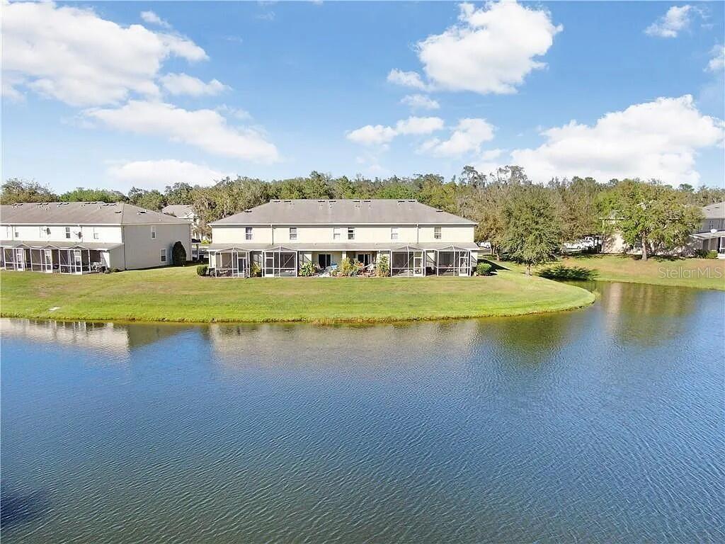 FISHHAWK RANCH TWNHMS PH - Residential