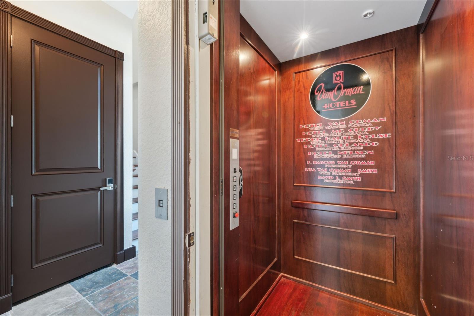 WEEKI WACHEE GARDENS ADD - Residential