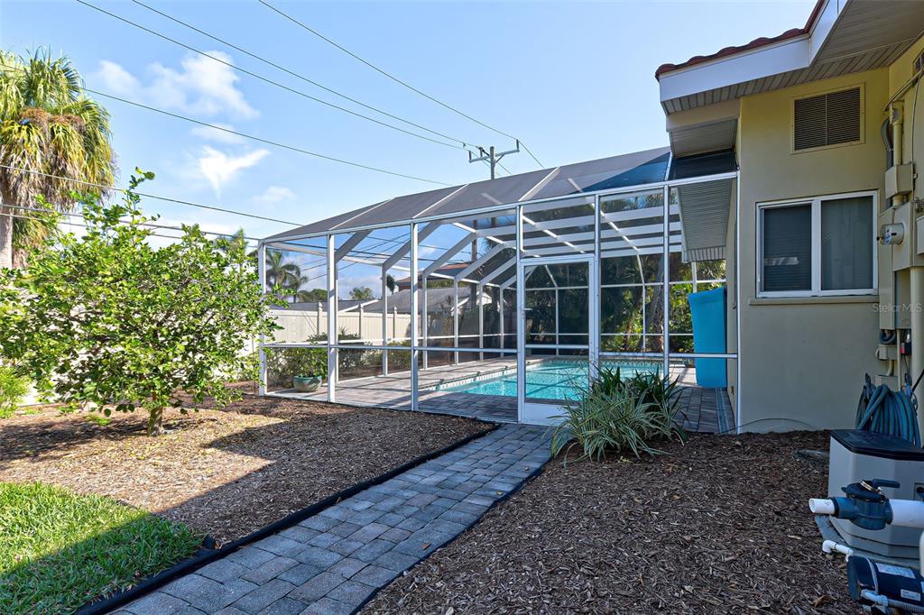 Photo 67 of 86 of 612 W VENICE AVENUE house