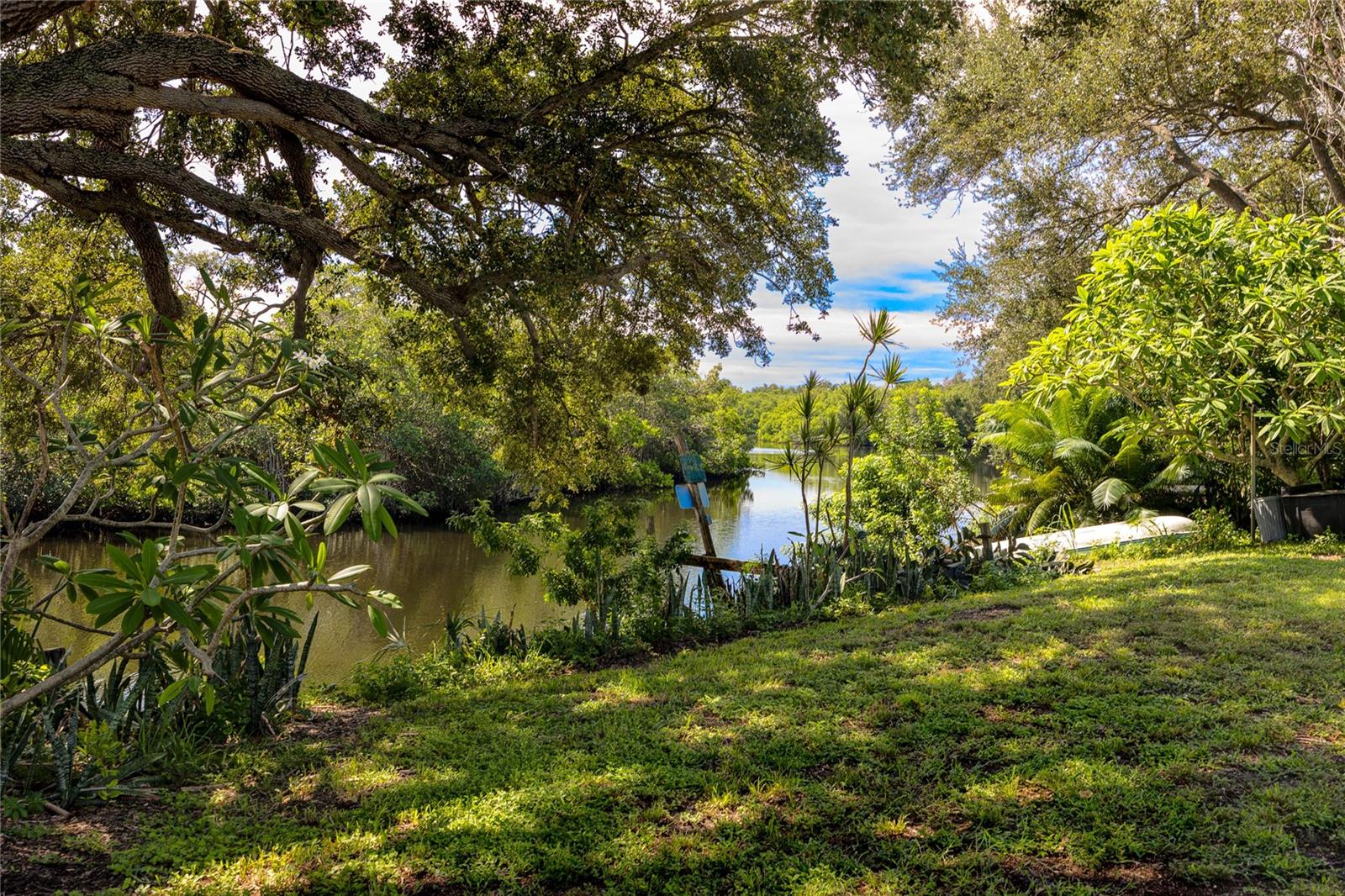 SEMINOLE PARK ESTATES - Residential Lease
