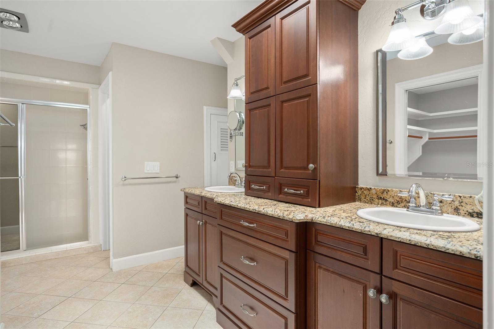 OAKS OF MAITLAND - Residential