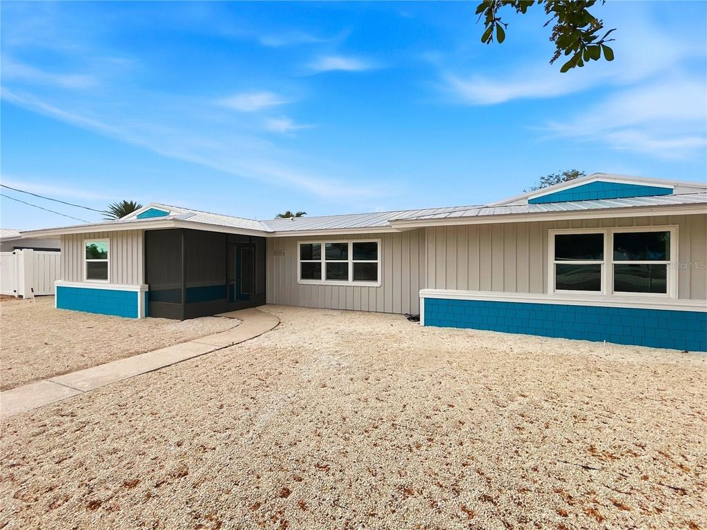 Photo of 10304 Kingfisher Road W, Bradenton, FL 34209 (MLS # O6405276)