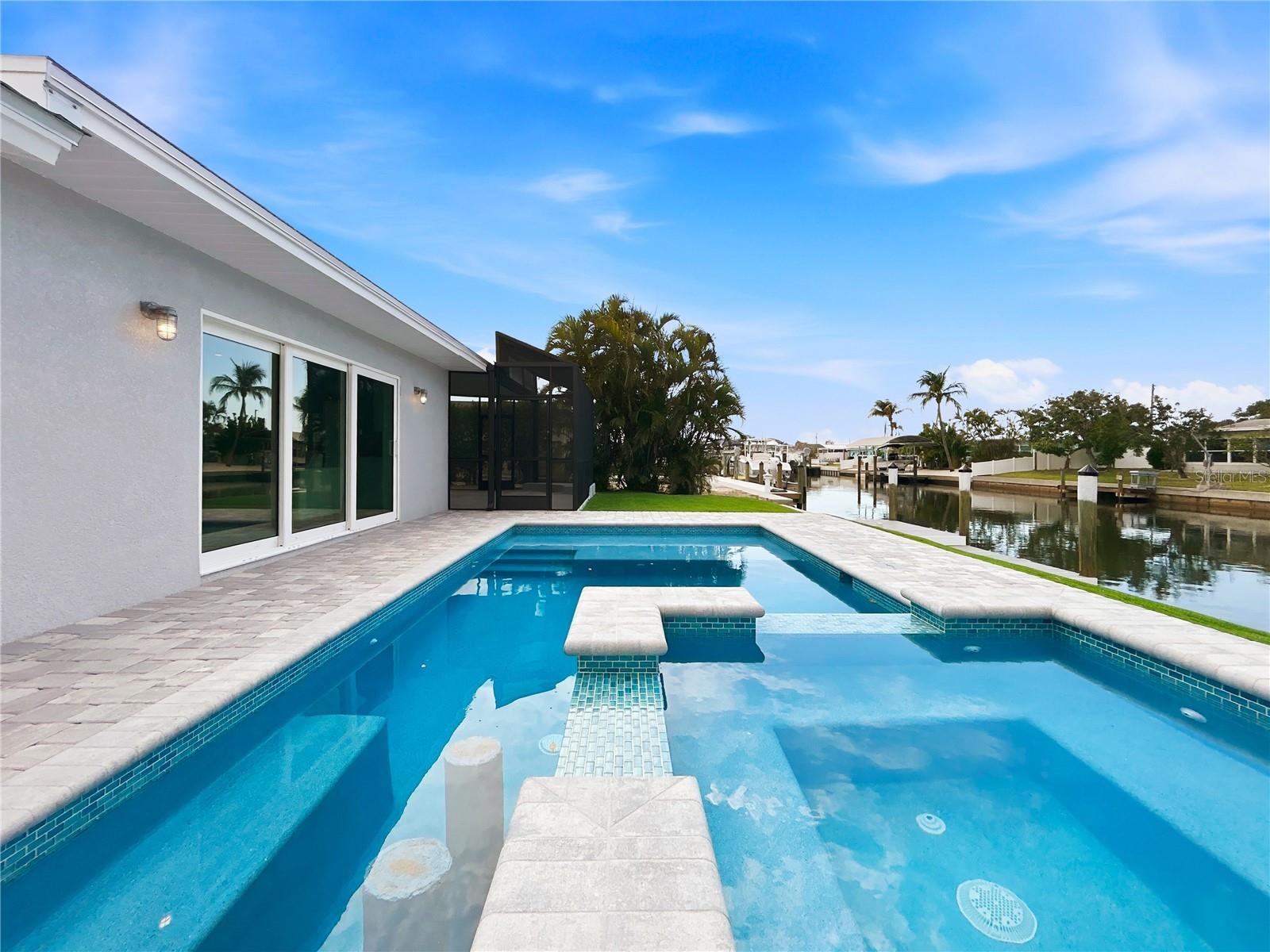 FLAMINGO CAY SECOND UNIT - Residential
