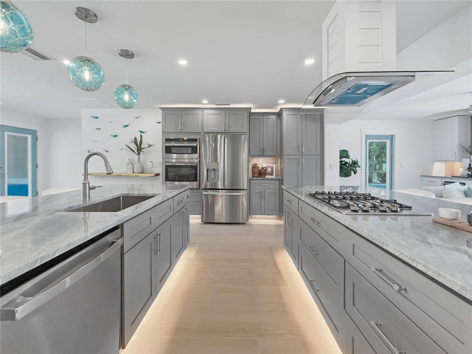 FLAMINGO CAY SECOND UNIT - Residential