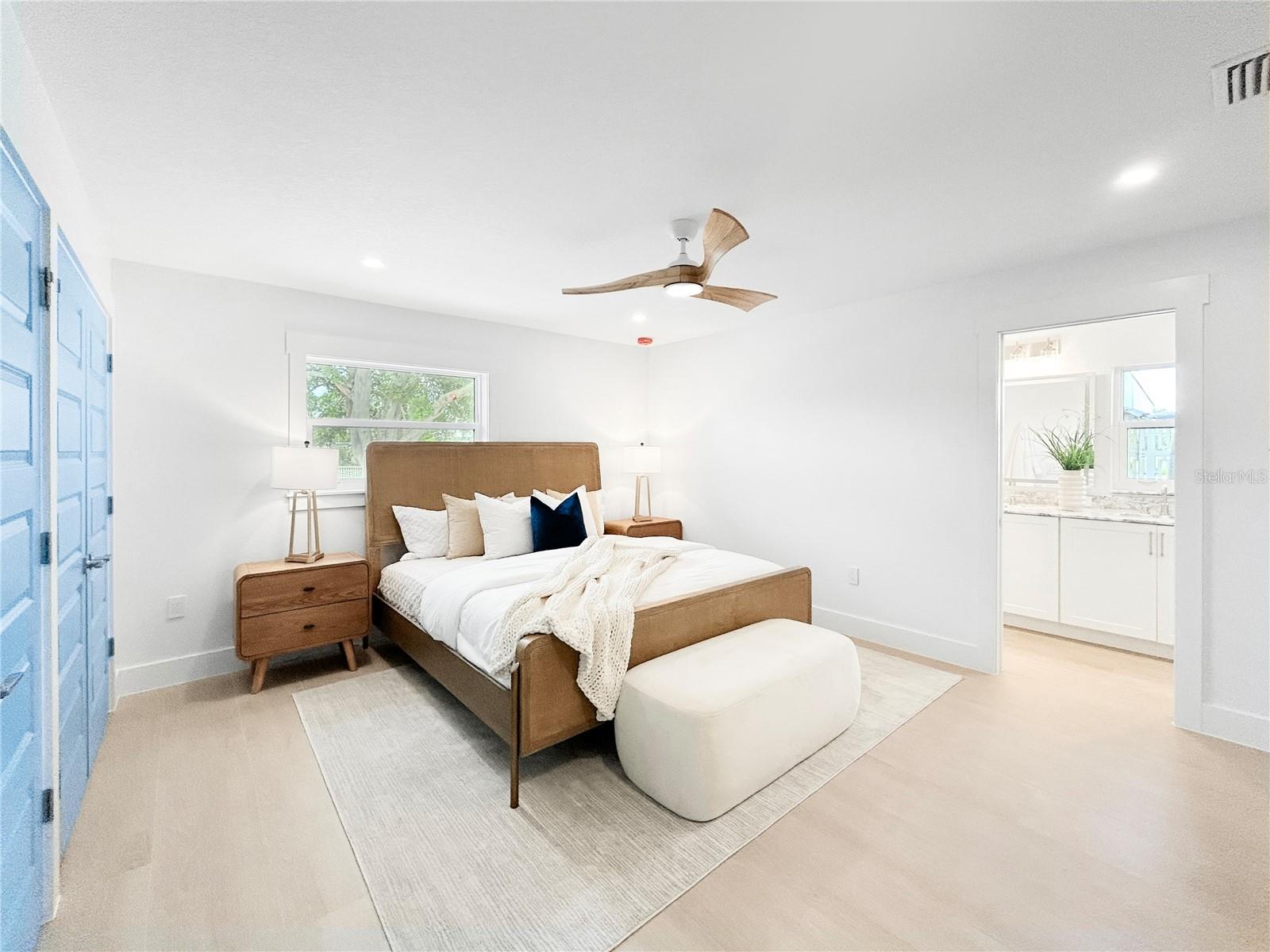 FLAMINGO CAY SECOND UNIT - Residential