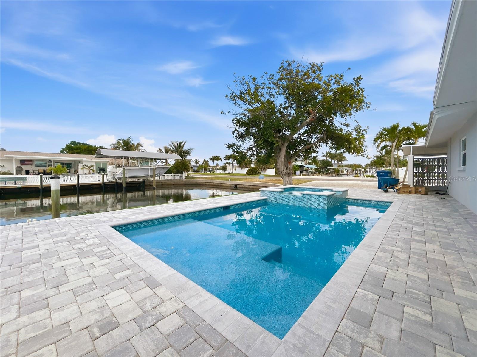 FLAMINGO CAY SECOND UNIT - Residential