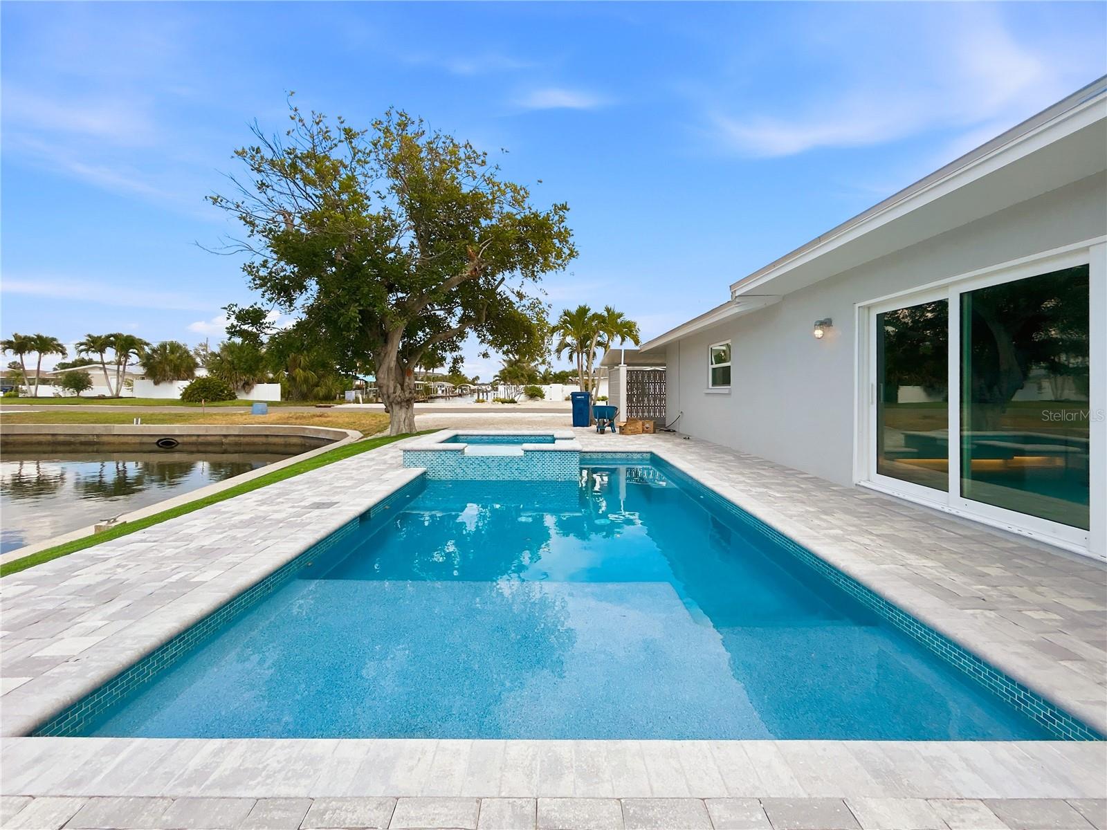 FLAMINGO CAY SECOND UNIT - Residential