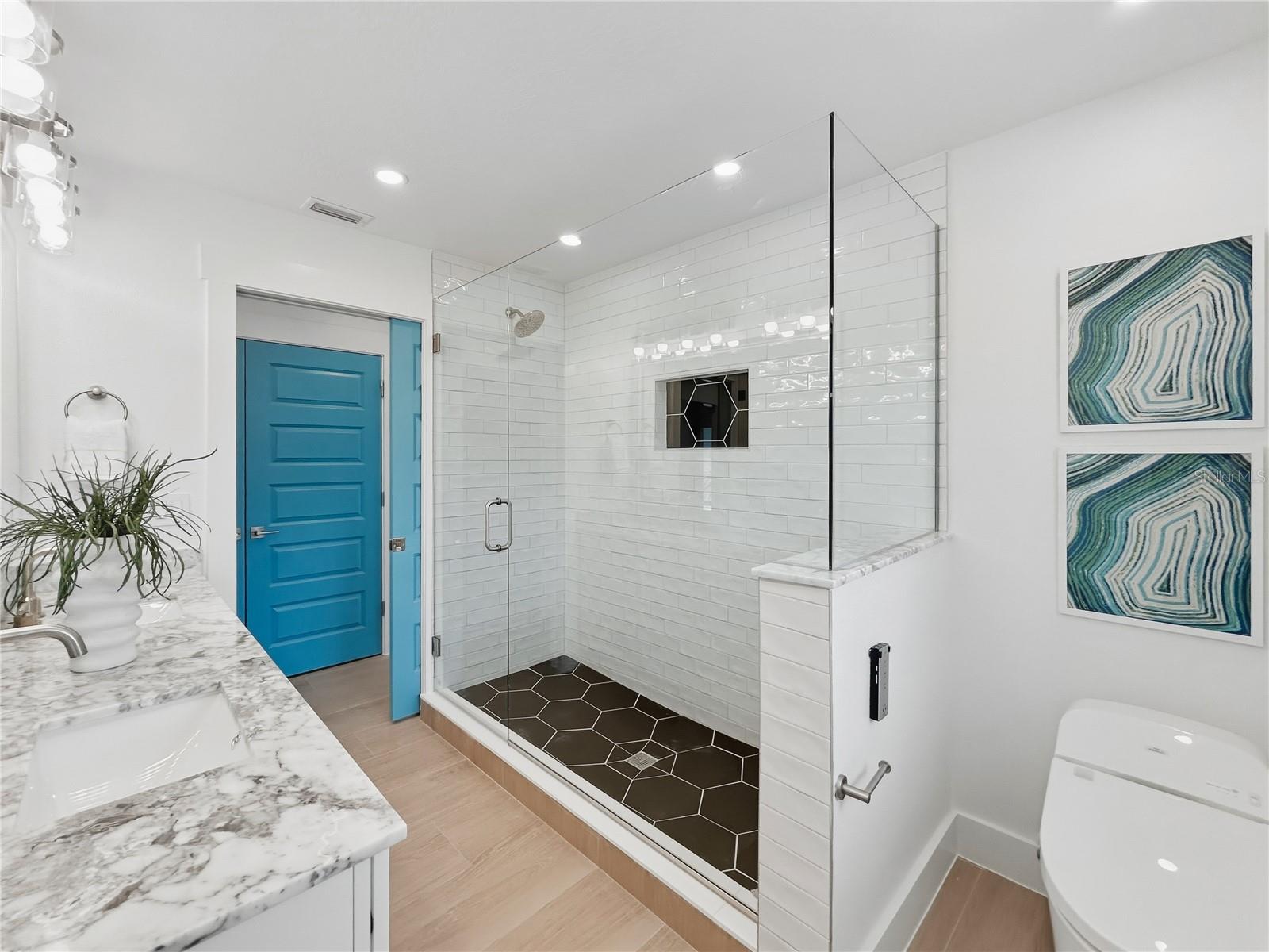 FLAMINGO CAY SECOND UNIT - Residential