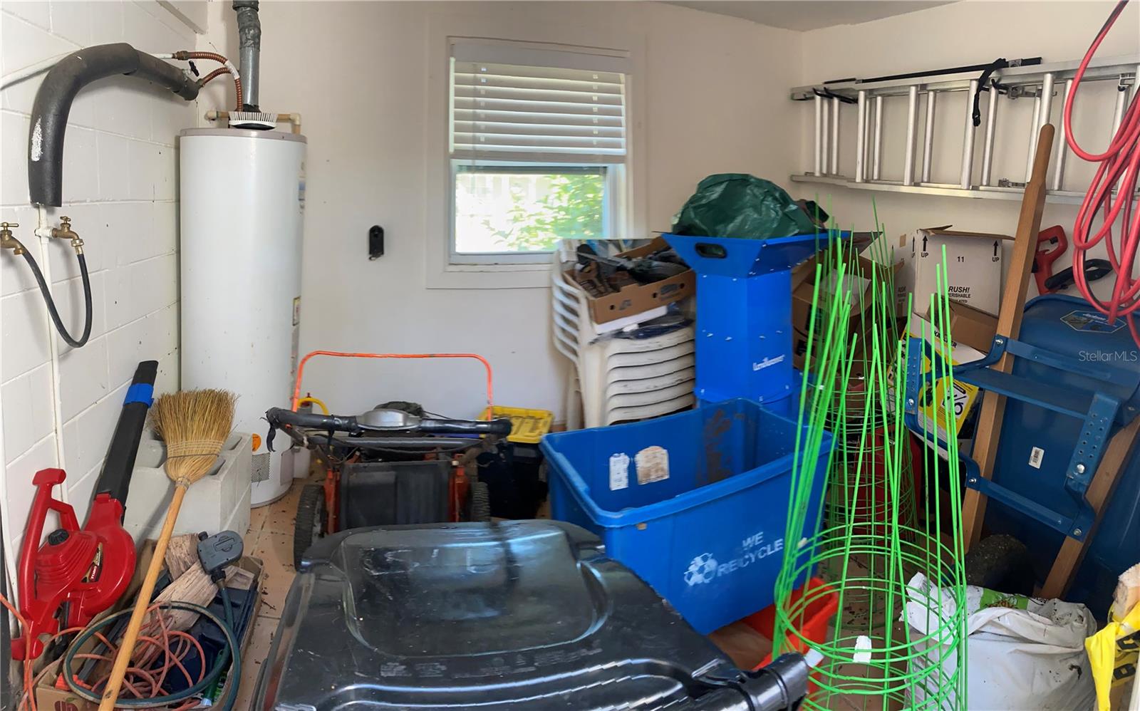 HIGHLAND COURT MANOR - Residential