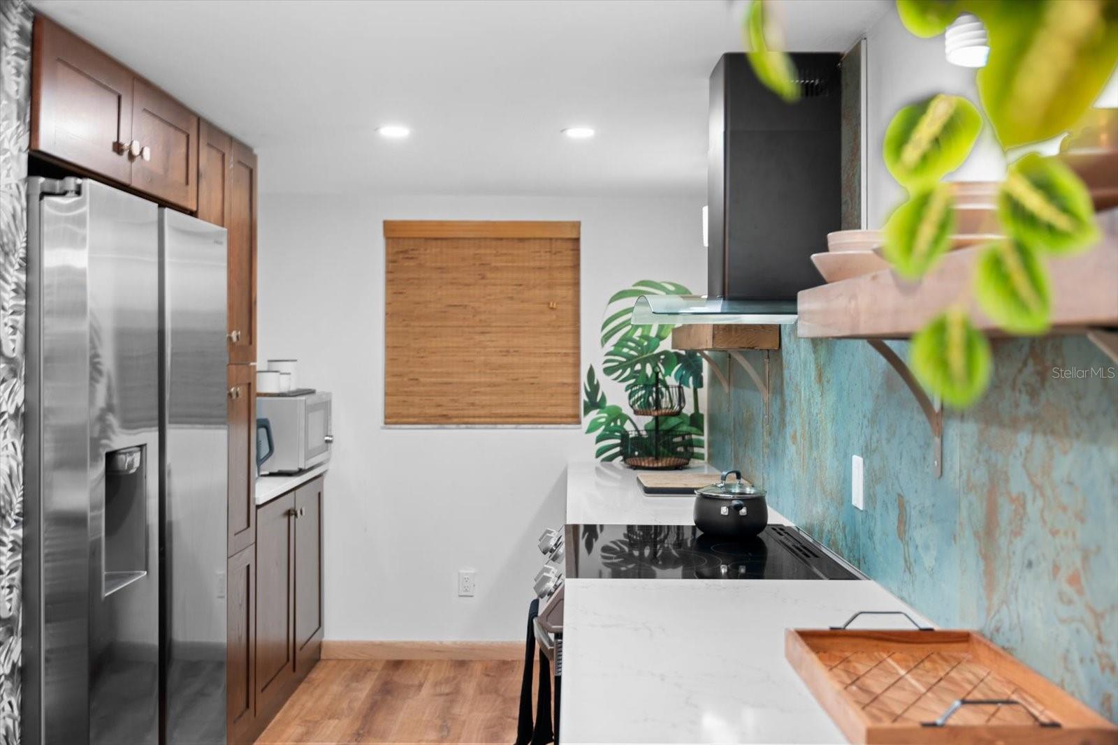 PLAZA GARDENS - Residential