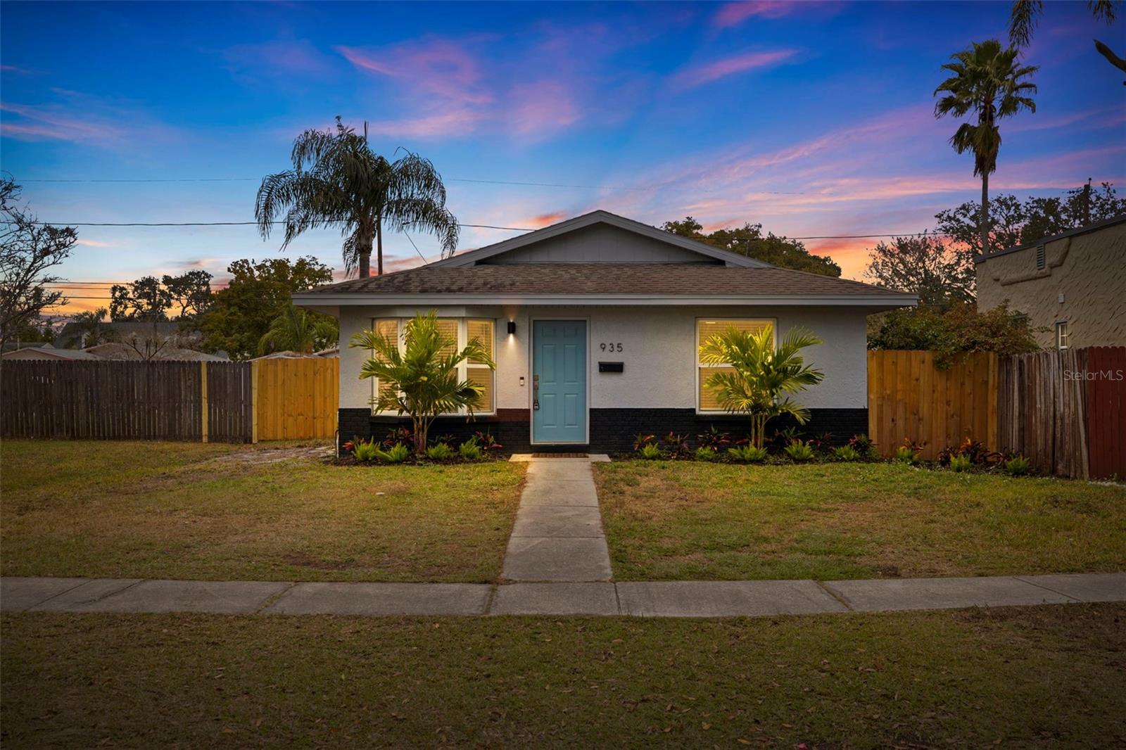 RAVENSWOOD - Residential