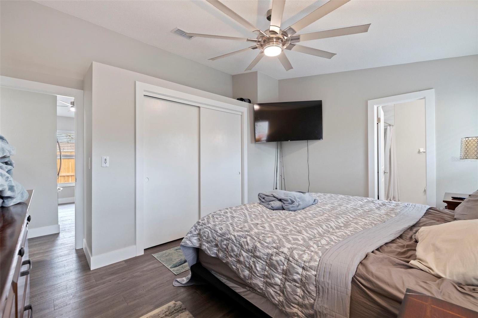 RAVENSWOOD - Residential