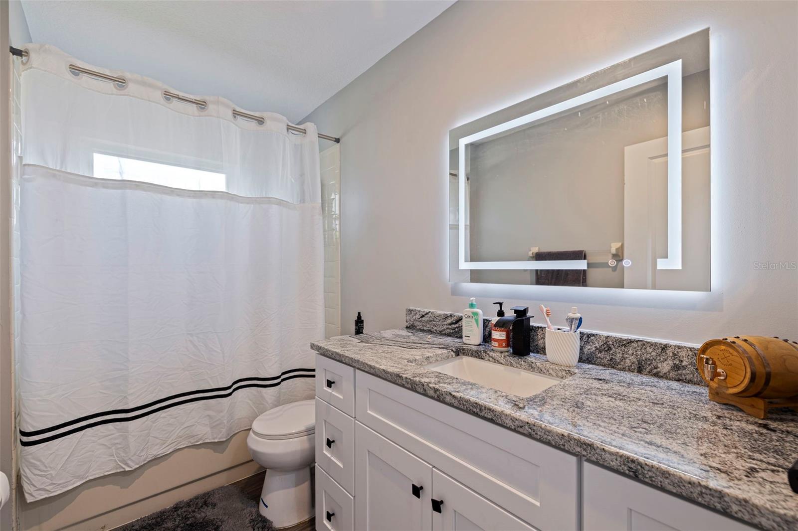 RAVENSWOOD - Residential