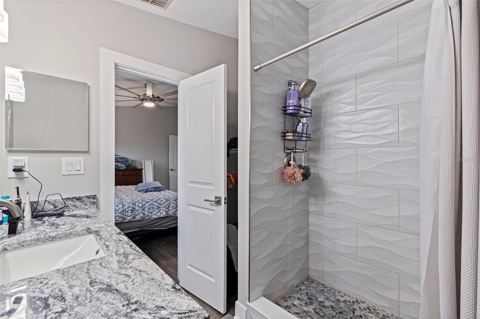 RAVENSWOOD - Residential